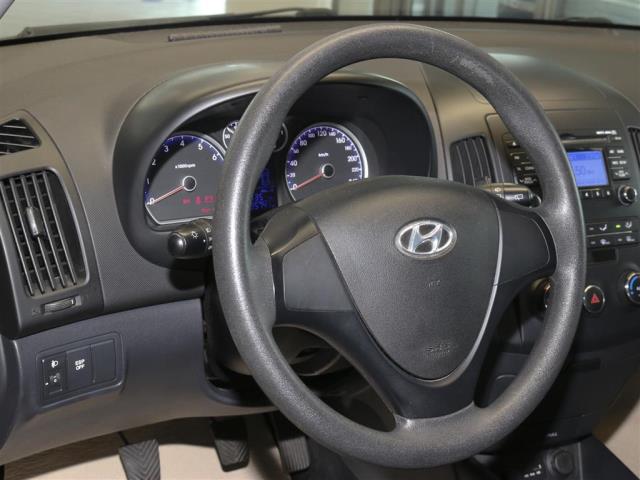 Hyundai i30 Kombi  für nur 3.300,- € bei Hoffmann Automobile in Wolfsburg kaufen und sofort mitnehmen - Bild 10